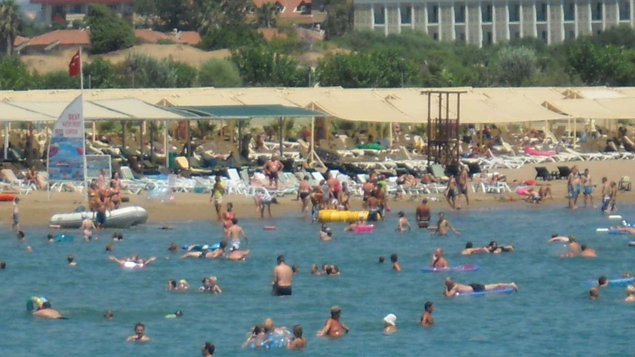 Vom Hafen aus Aydinbey Kings Palace & Spa