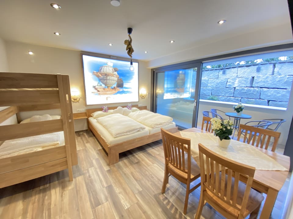 Zimmer AVALON ideal gelegen zwischen Europapark und Rulantica