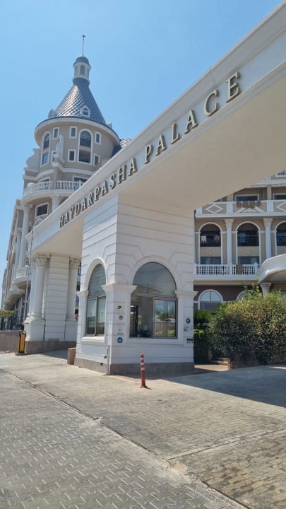 Außenansicht Haydarpasha Palace