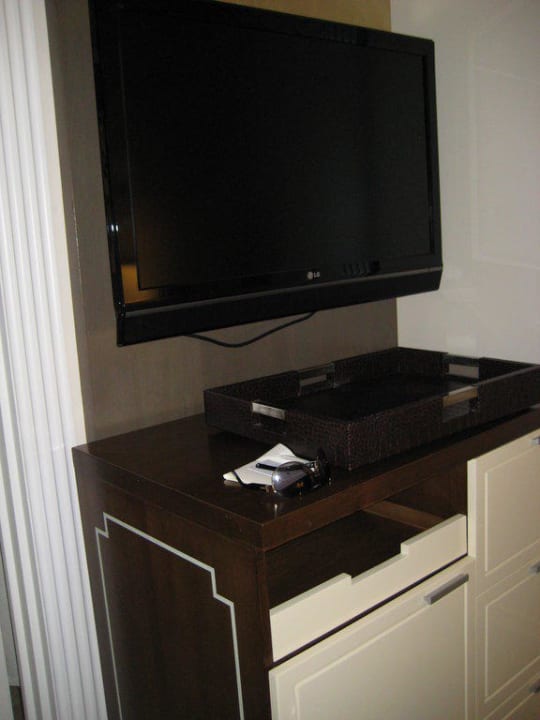 Moderner LCD-TV The James Hotel New York NoMad