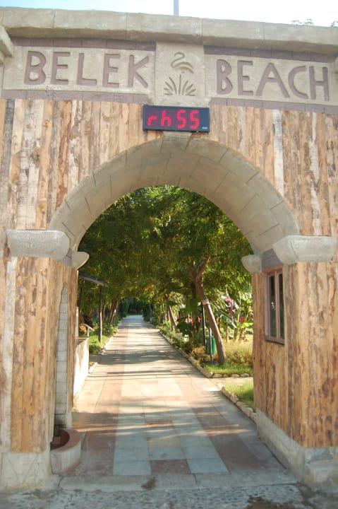 Strandeingang in die Gartenanlage Belek Beach Resort Hotel