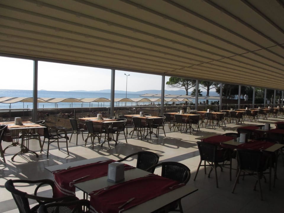 Offener Restaurantbereich Royal Beach Club Hotel