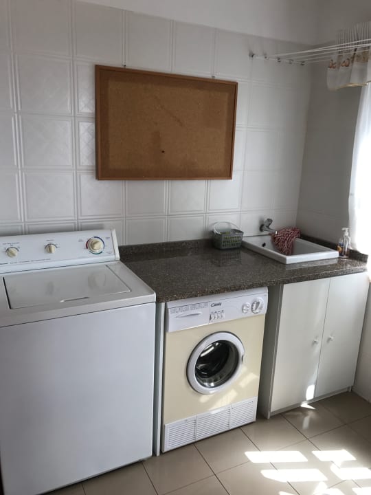 Zimmer Ajuda Charming Apartment