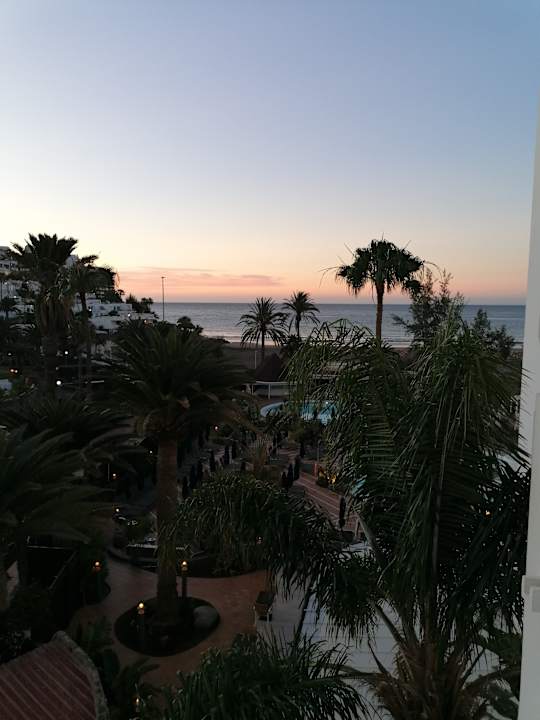 Pool Corallium Beach by Lopesan Hotels - Adults only