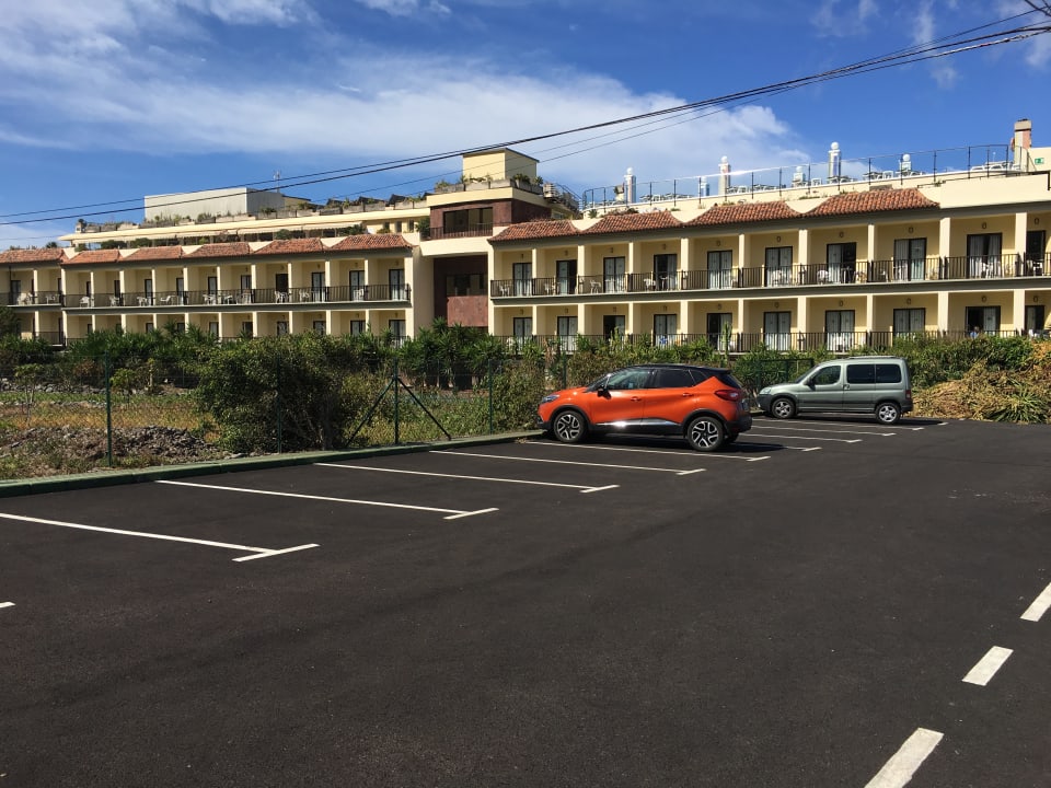 Die neuen zusätzlichen Parkplätze hinter dem Hotel Hotel Gran Rey