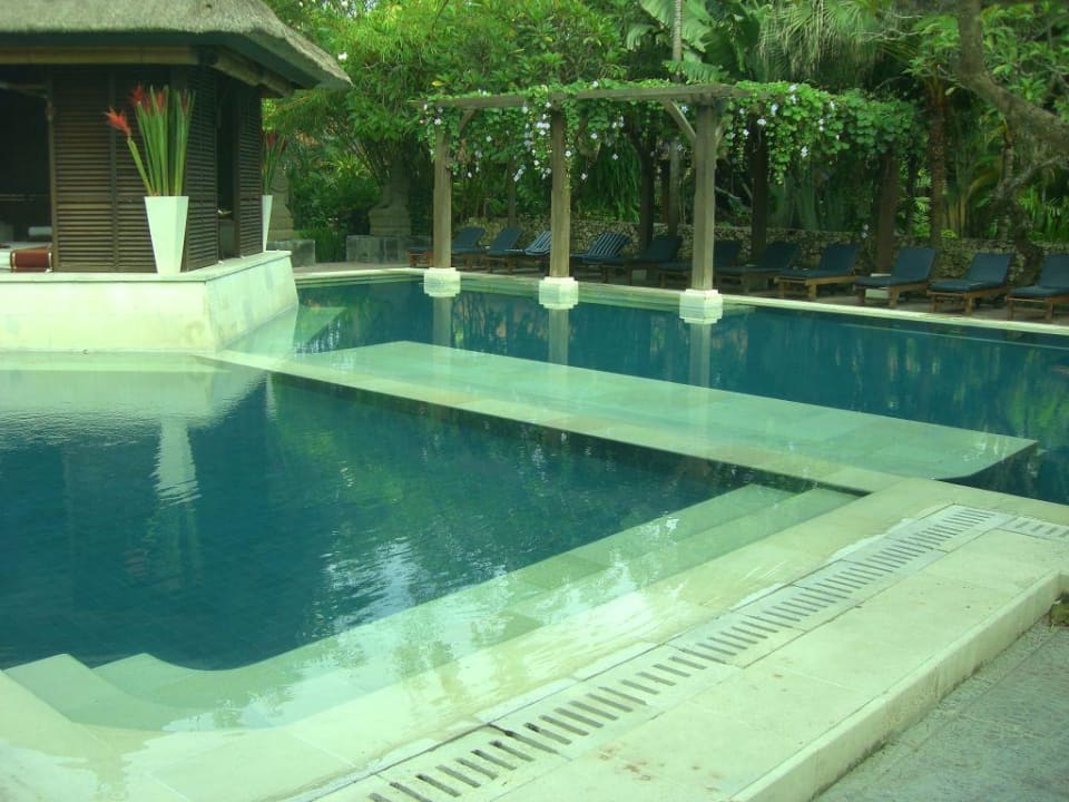 Poolbereich am Spa Puri Santrian