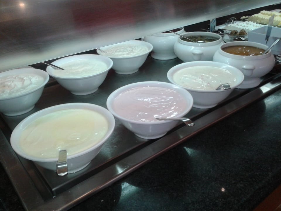 Joughurt verschiedene Hotel HM Mar Blau