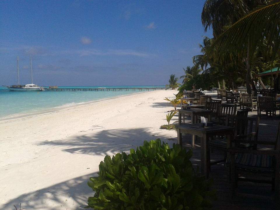 Dhonibar Meeru Maldives Resort Island