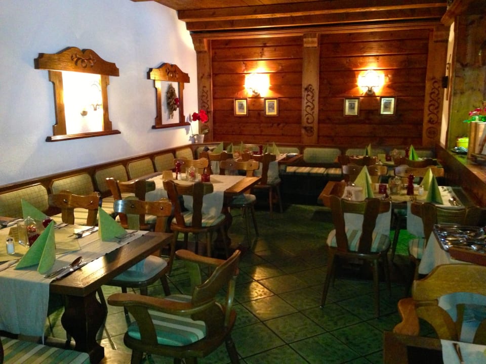 Das öffentliche Restaurant des Hotels Hotel Alpina