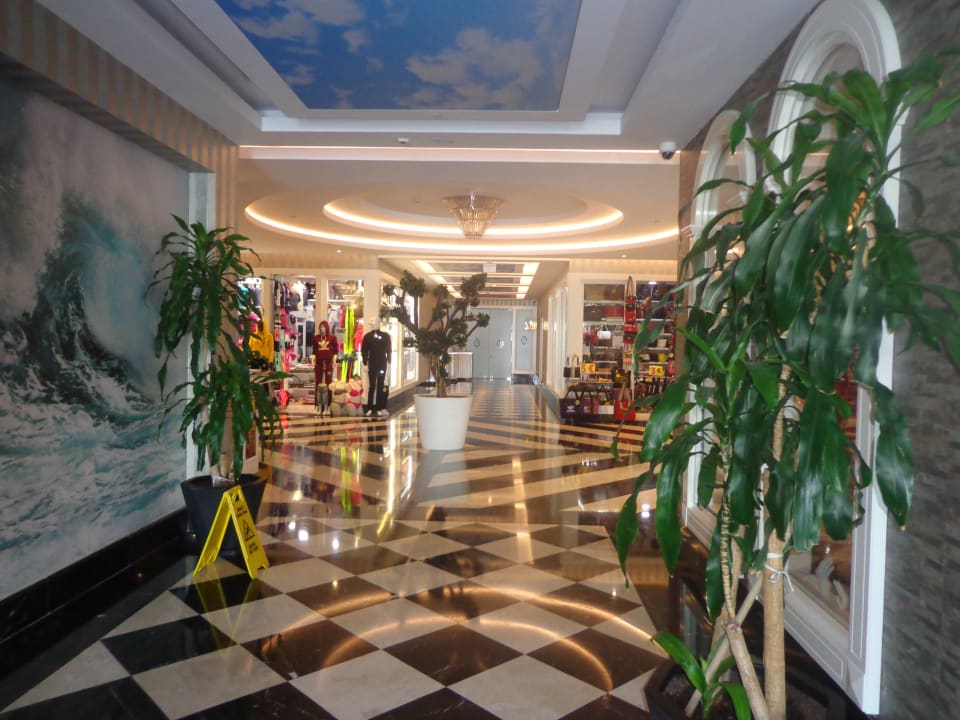 Lobby Azura Deluxe Resort & Spa Hotel