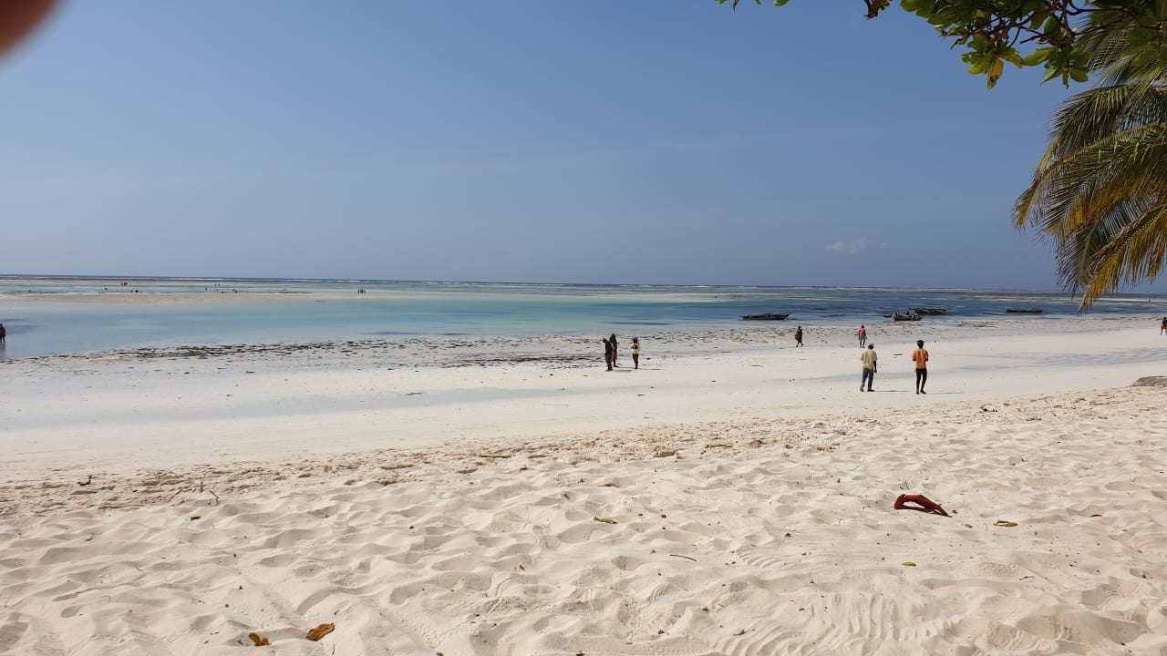 Strand Neptune Pwani Beach Resort & Spa