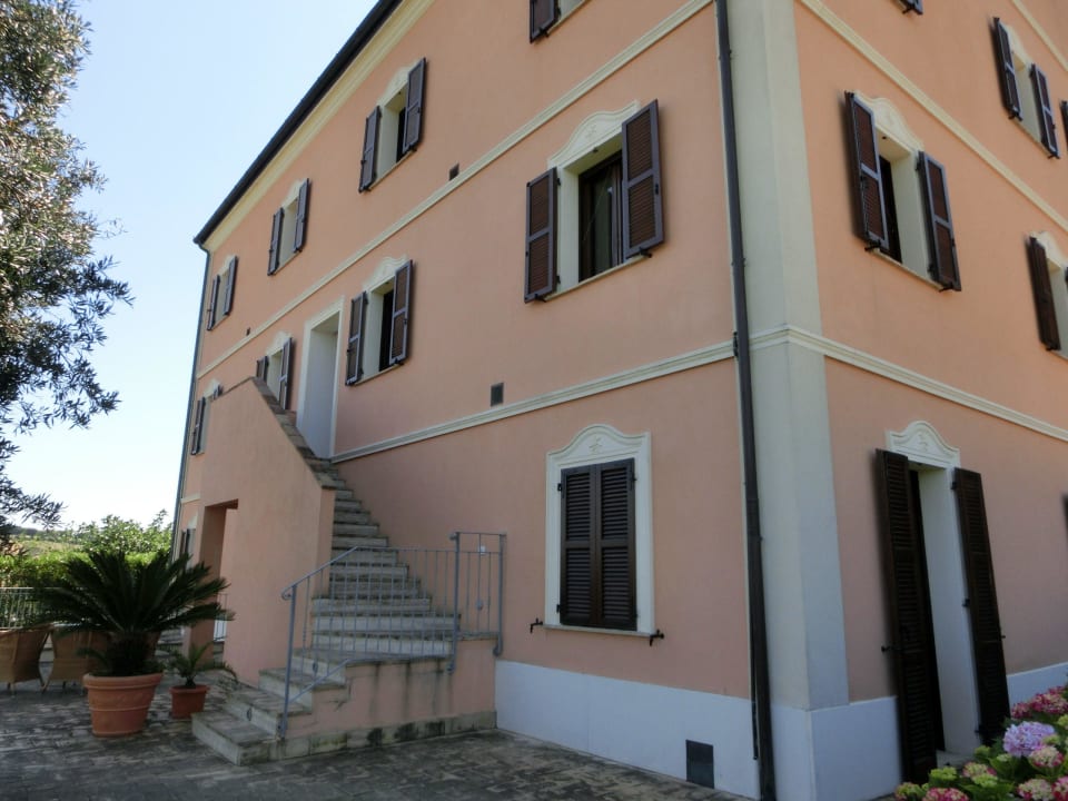 Weiterer Zugang zu den oberen Etagen Hotel Poggio Antico
