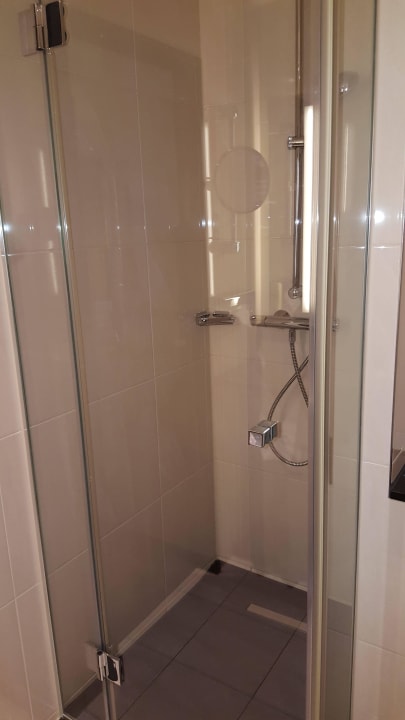 Dusche IntercityHotel Mannheim