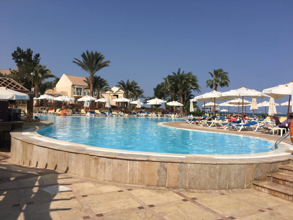 Pool Mövenpick Resort & Spa El Gouna