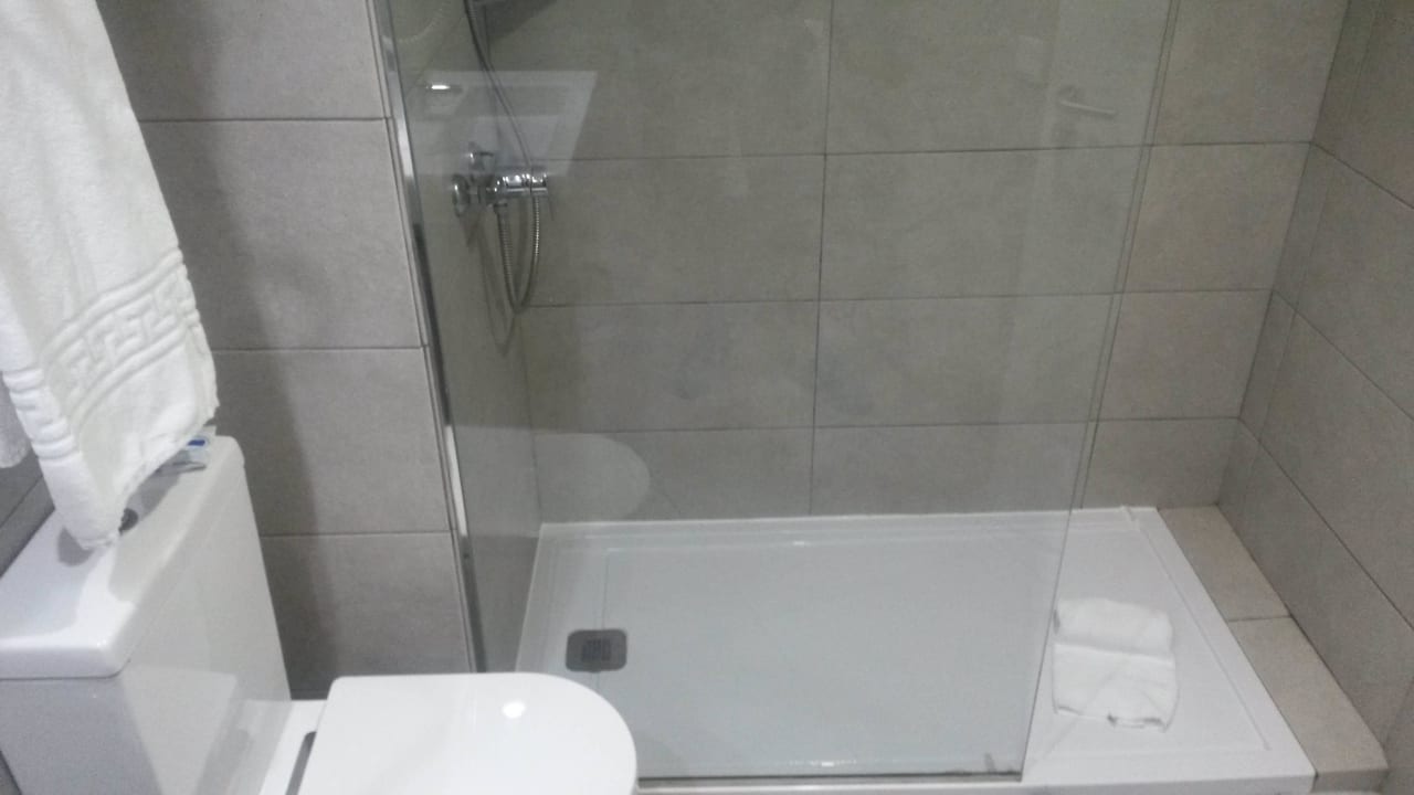 Schönes neu renoviertes Bad Servatur Playa Bonita