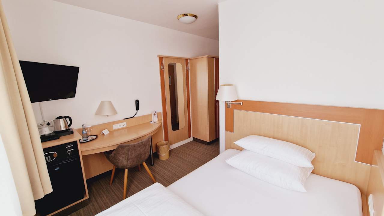Zimmer Hotel Garni Metzingen