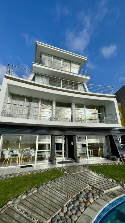 Außenansicht AT THE SEA Boutique Guesthouse