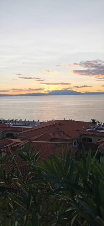 Strand Possidi Holidays Resort & Suite Hotel