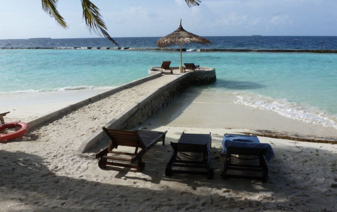 Blick aus Bungi 329 Ellaidhoo Maldives by Cinnamon