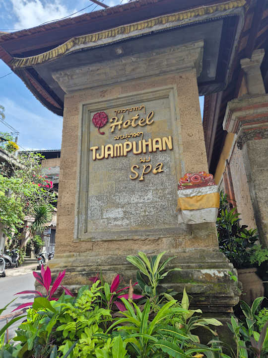 Außenansicht Hotel Tjampuhan