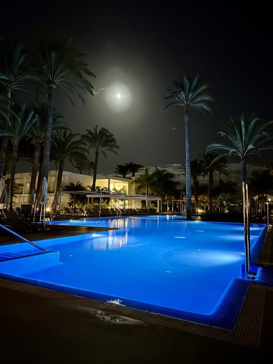 Pool Hotel Riu Palace Palmeras