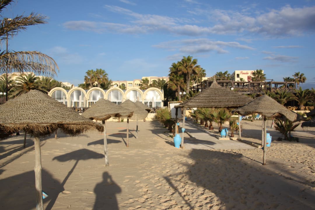 Blick zum Barbecue Hour Hotel Paradis Palace