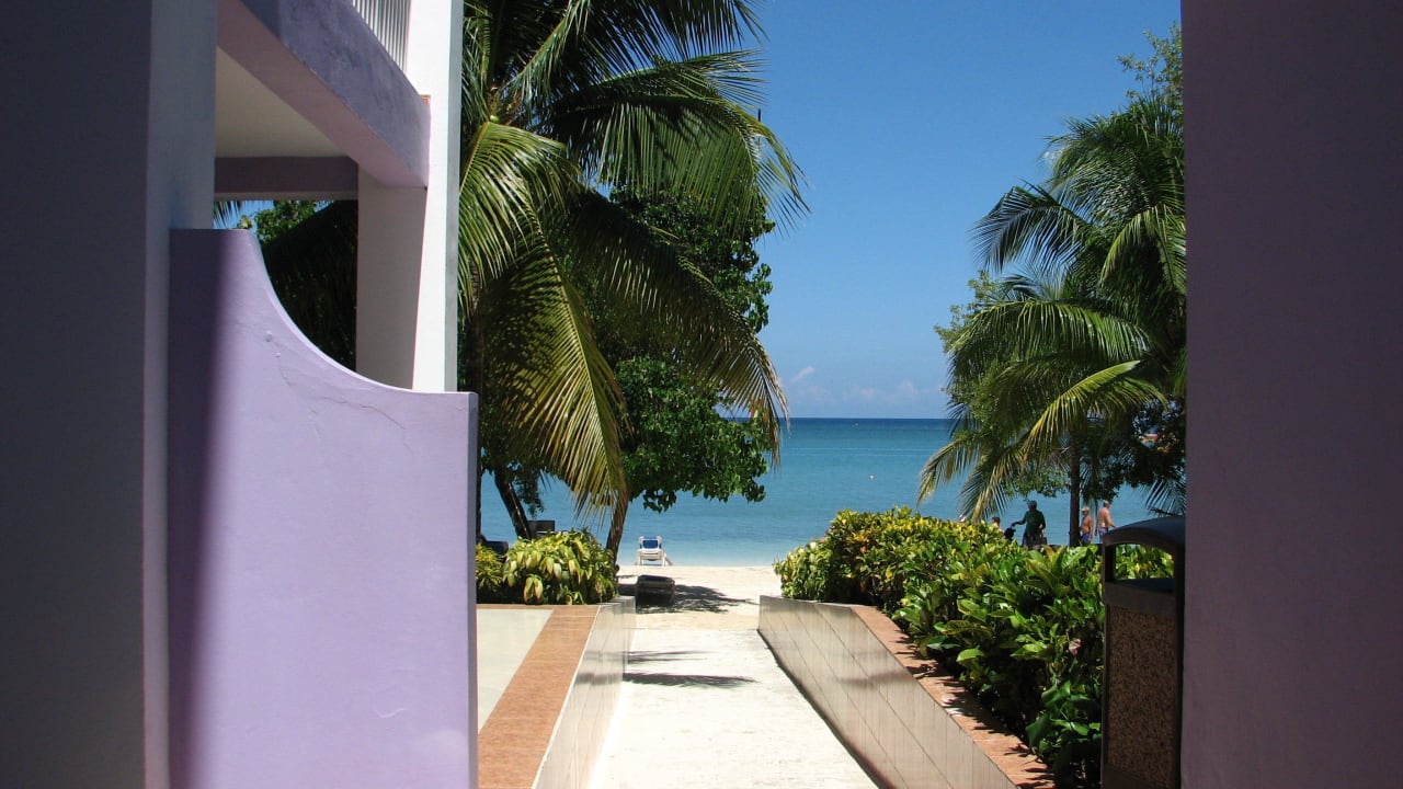 Blick zum Strand Riu Montego Bay - Adults Only