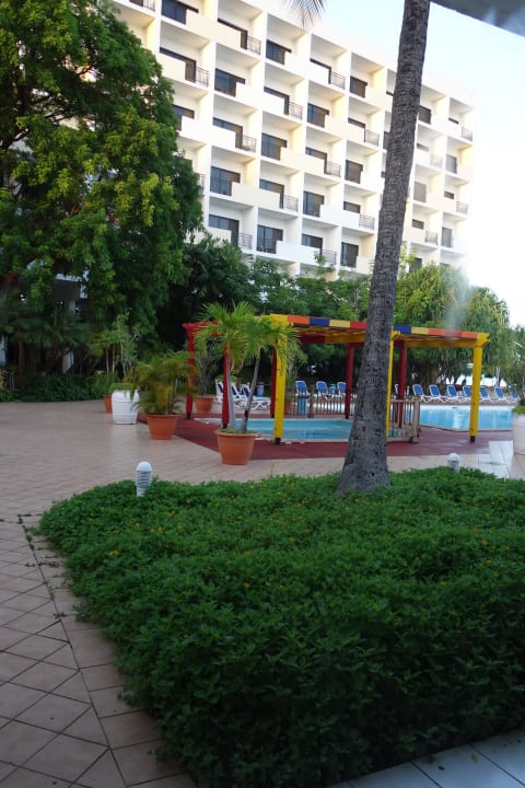 Vom Zimmer auf den Pool Hotel Jagua Affiliated by Meliá