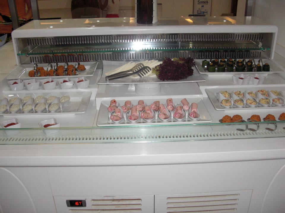 Buffet Hane Family Resort