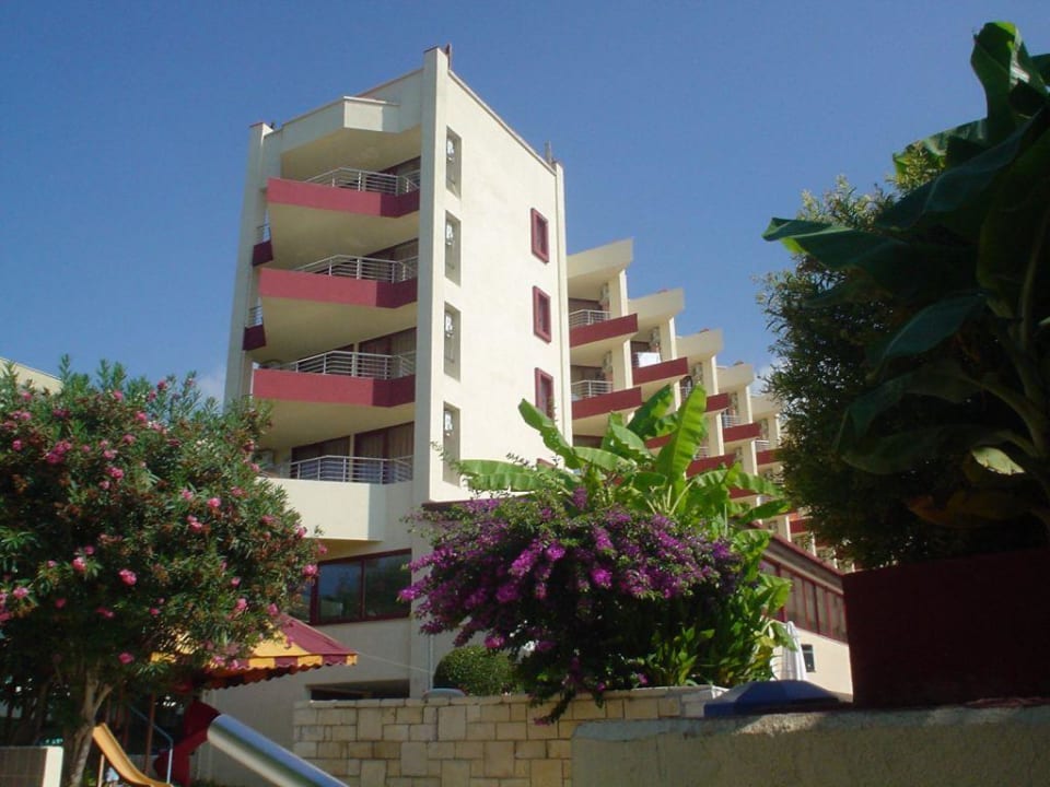 Blick aufs Hotel vom Strand aus kommen A11 Hotel Obaköy