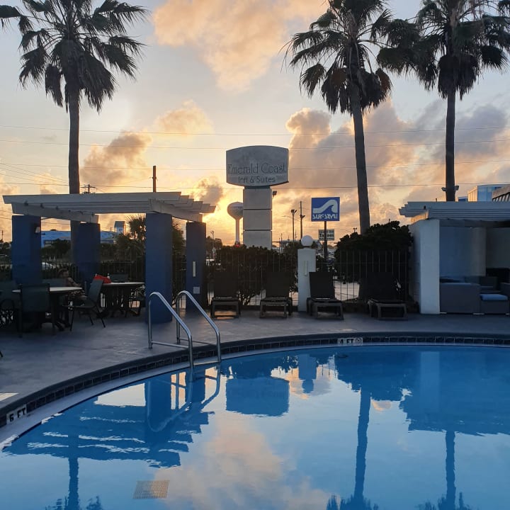 Pool Hotel Emerald Coast Inn & Suites