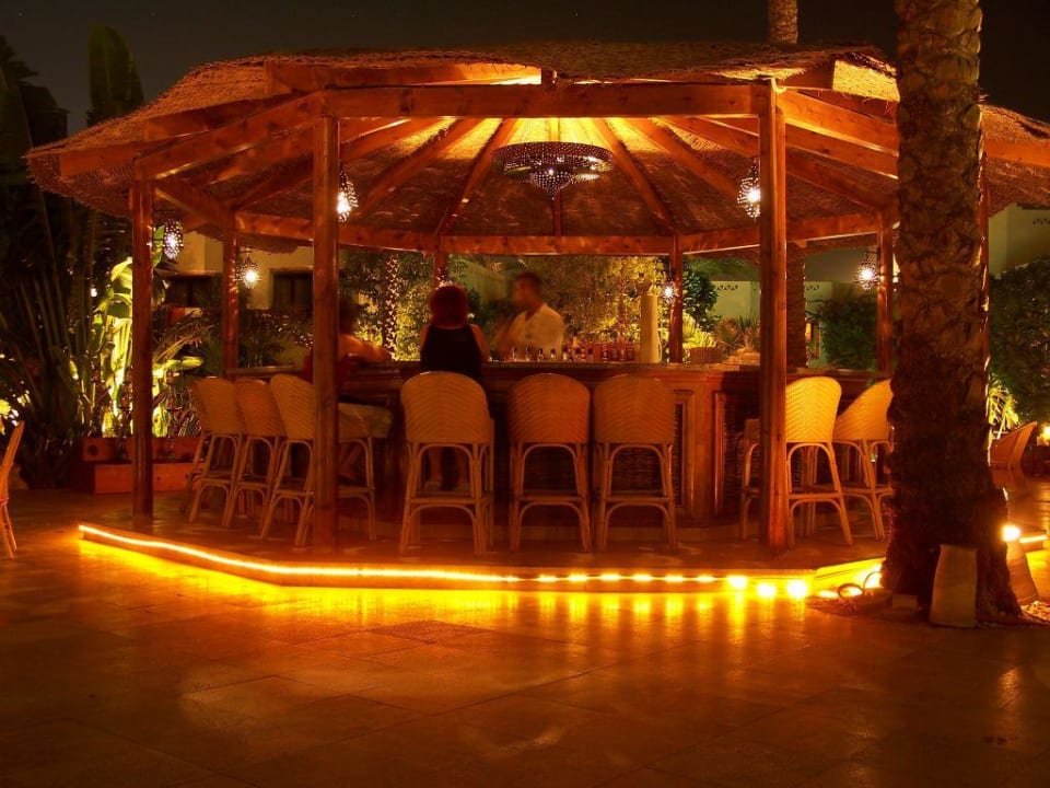 Mango-Bar am Abend Ghazala Gardens