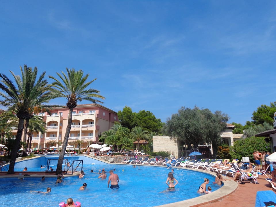 Pool Green Garden Aparthotel