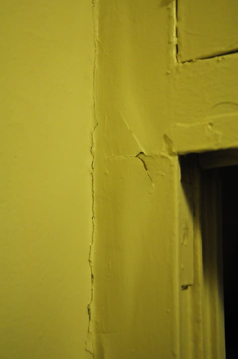 Überall Haarrisse an der Decke New York's Hotel Pennsylvania