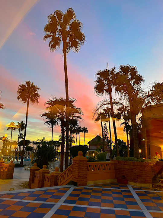 Gartenanlage Iberostar Waves Málaga Playa
