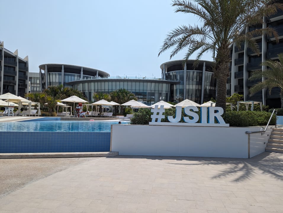 Pool Jumeirah at Saadiyat Island Resort