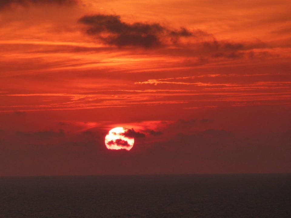 Traumhafter Sonnenuntergang, Blick vom Balkon Hotel Terme Royal Palm