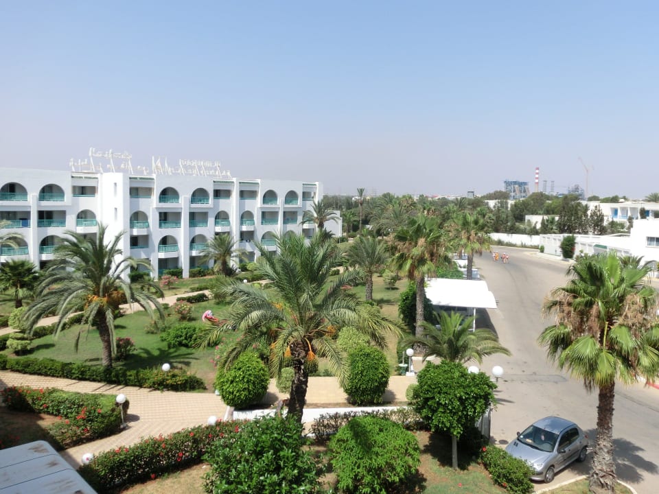 Sicht vom Balkon Hotel El Mouradi Skanes Beach