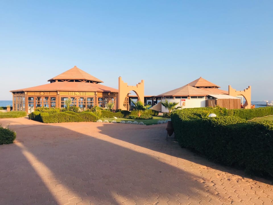 Gastro Three Corners Equinox Beach Resort