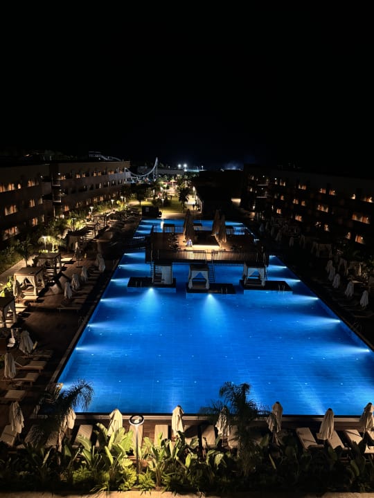 Pool Jacaranda Luxury Resort