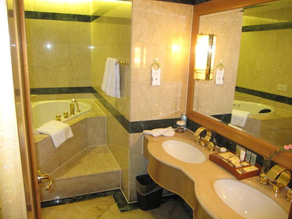 Suite - Badezimmer Hotel Majesty Plaza Shanghai
