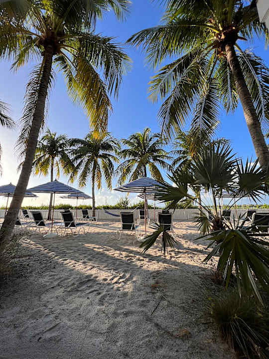 Strand Parrot Key Hotel & Resort