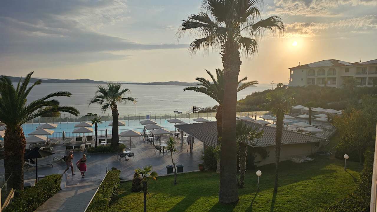 Ausblick Akrathos Beach Hotel