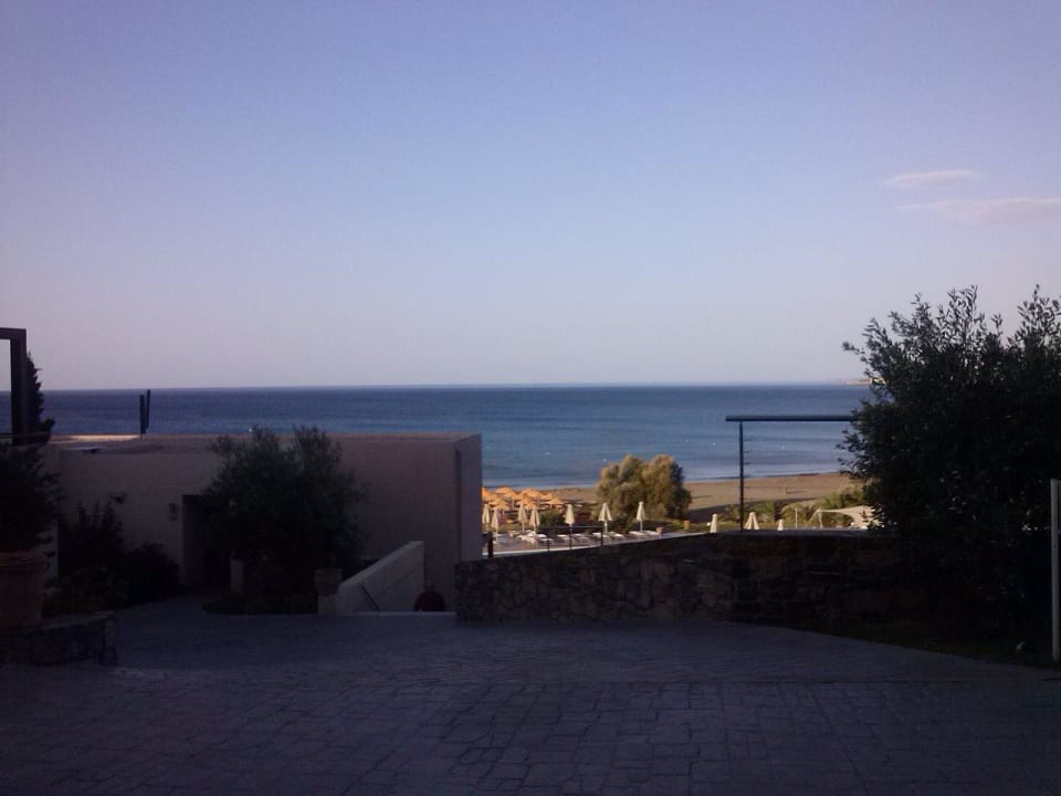 Ausblick von der Terrasse Atlantica Mikri Poli Crete