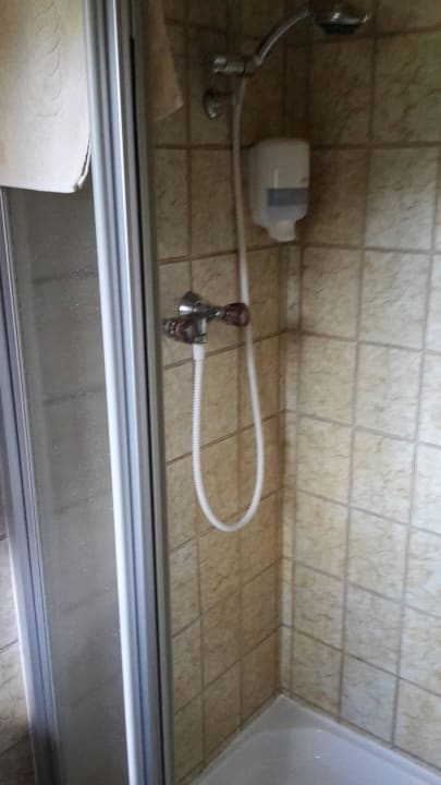 Zimmer 2; Badezimmer Pension Almhof