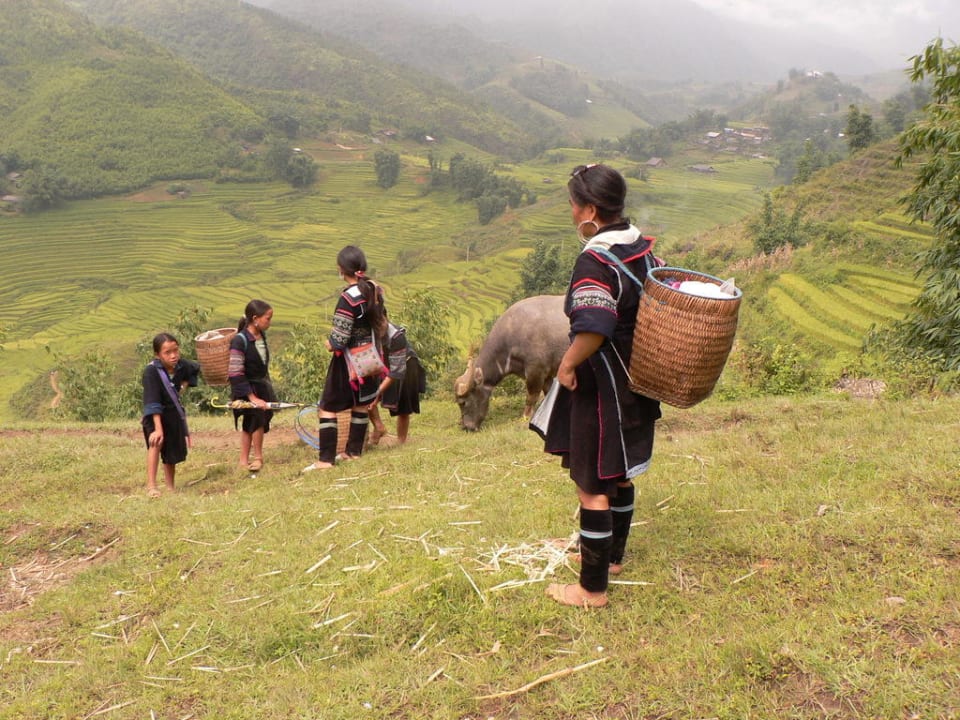 Im Dorf-2 Tagestrekking Sapa Pathfinder Fansipan View Hotel