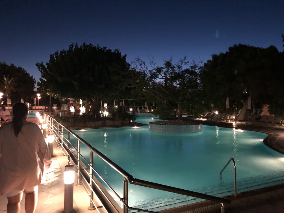 Pool Caravia Beach Hotel