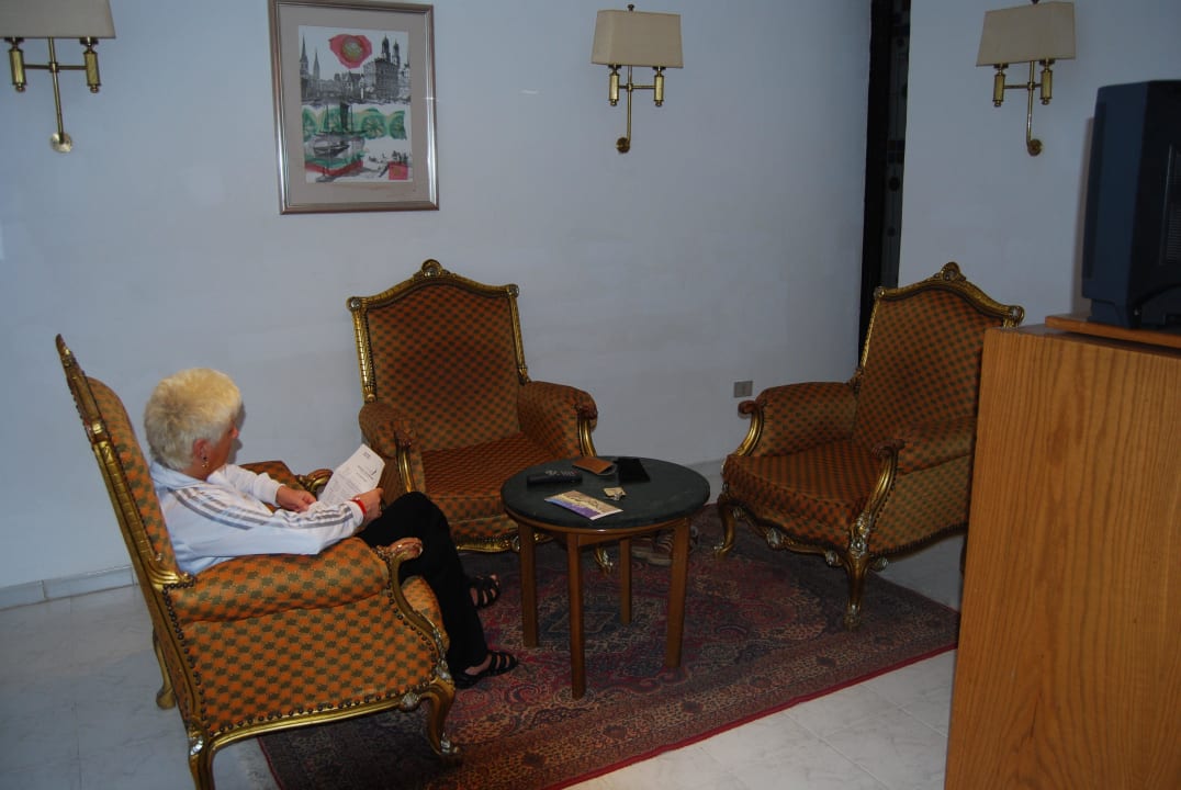 Fernsehzimmer in unserem Chalet Albatros Sharm Resort