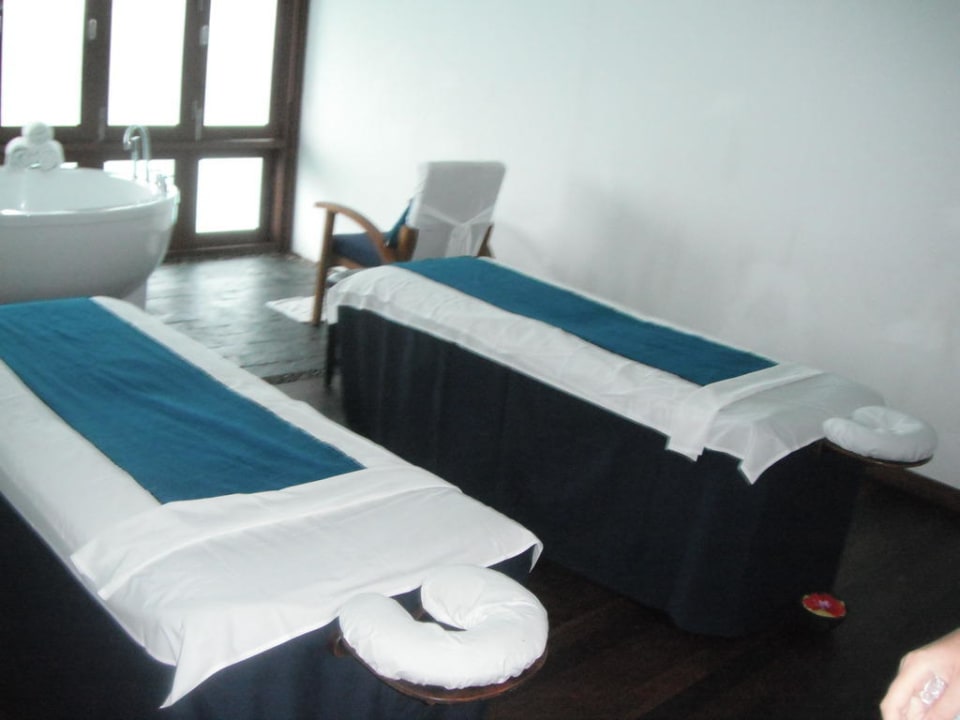 Spa Medhufushi Island Resort