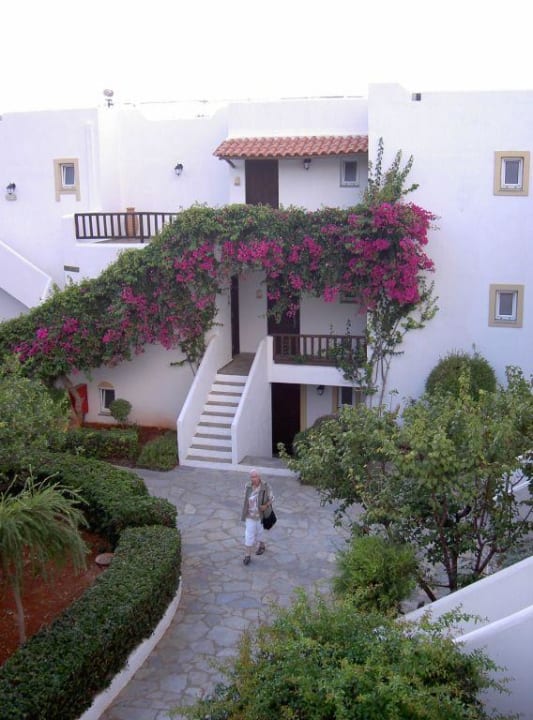 Hotelgelände Alexander Beach Hotel & Village Resort